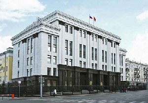 Дубровский сокращает администрацию