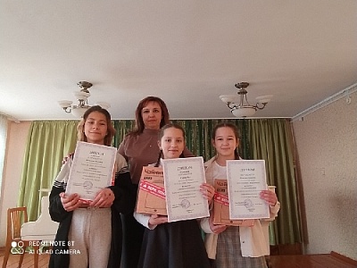 В Нагайбакском районе юные таланты пели о России