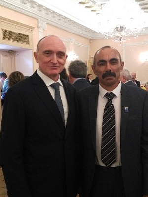 Губернатор наградил государственной наградой Василия Маметьева из Нагайбакского района