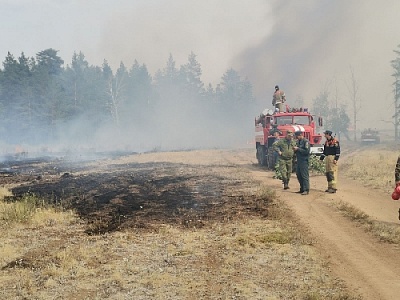 В Париже волонтёры помогают остановить распространение возгораний