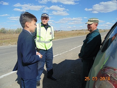 Зачем в Нагайбакском районе школьники "приставали" к водителям?