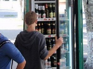 Волонтёры поймали продавца за руку