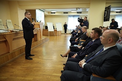 На базе учебного комплекса «Сигма» ЮУрГУ проходит стратегическая сессия Московской школы управления Сколково, посвященная формированию стратегии научно-технологического развития Челябинской области