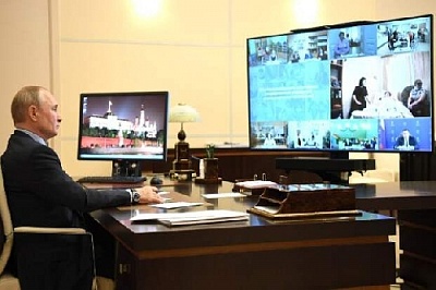 Будут продлены выплаты медперсоналу, работающему с коронавирусными пациентами