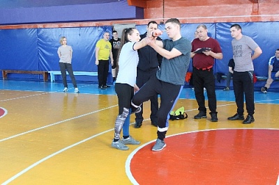 Сотрудники областного полицейского Главка провели профилактическое мероприятие «День дисциплины» в ОМВД России по Нагайбакскому району