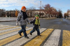 Пешеходы, будьте повнимательнее!