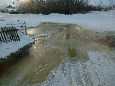 В Гумбейском – авария на теплотрассе