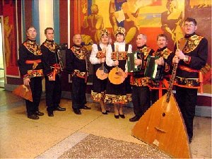 Десятки лет с фурором на сцене