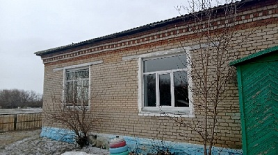 В Курганной школе меняют окна