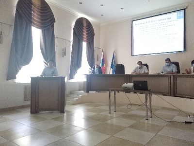 Сто баллов не набрал никто